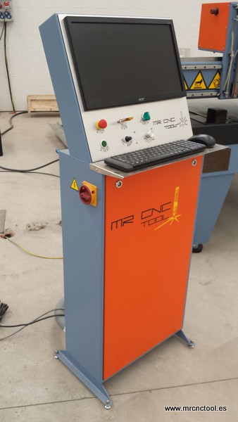 Pupitre de Control independiente de la mesa de corte por plasma MR CNC TOOL.